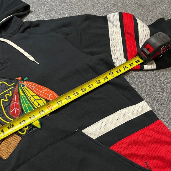 CCM Chicago Blackhawks Hockey Jersey Hoodie XL Black Red Lace Up NHL Sweatshirt - Picture 4 of 7